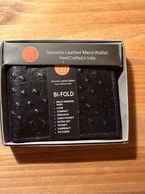 Genuine Leather Men's Bi-Fold Wallet in Black